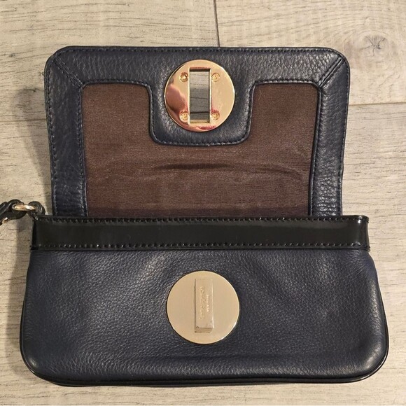 Kate Spade Navy Leather Twist Lock Clutch Wristlet - Picture 2 of 9